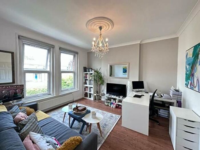 1 Bedroom Flat To Rent In Lawn Road, Southampton, SO17