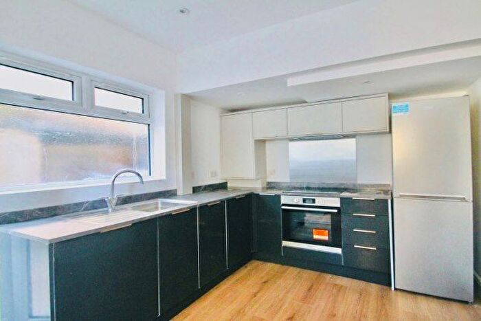 2 Bedroom Flat To Rent In Duppas Hill Road, Croydon, CR0