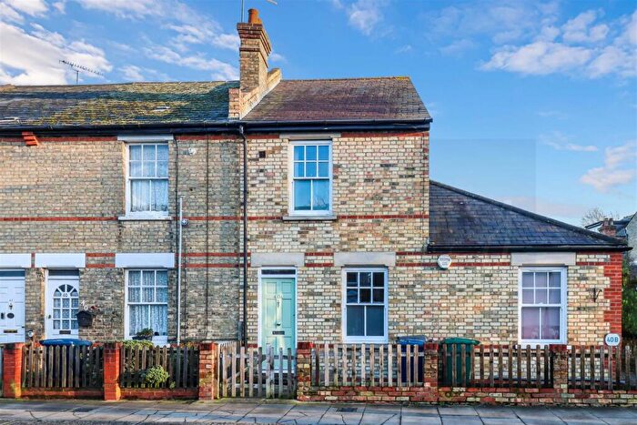 2 Bedroom Terraced House For Sale In Alston Road, High Barnet, EN5