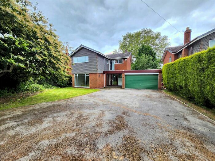 4 Bedroom Detached House For Sale In Austrey Road, Tamworth, Staffordshire, B79