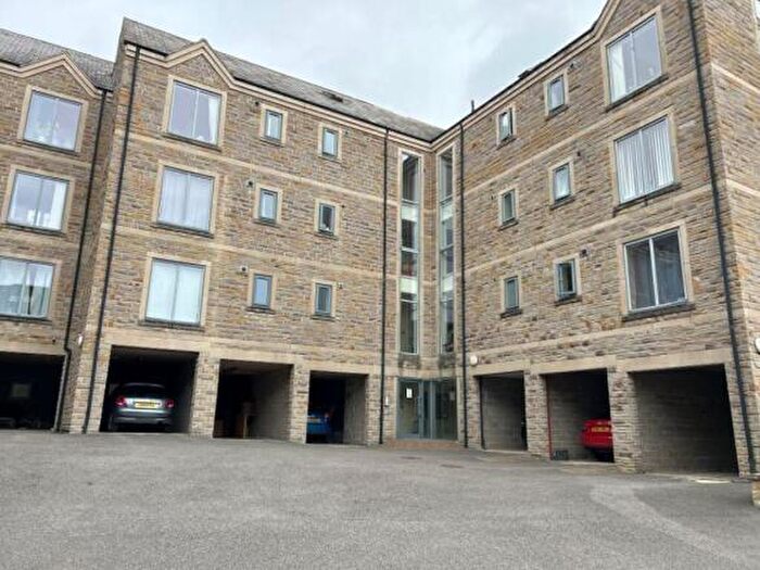 2 Bedroom Apartment For Sale In King Cross Street, Halifax, West Yorkshire, HX1