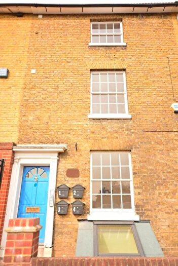 1 Bedroom Flat To Rent In Albion Place, Burwood House, ME14