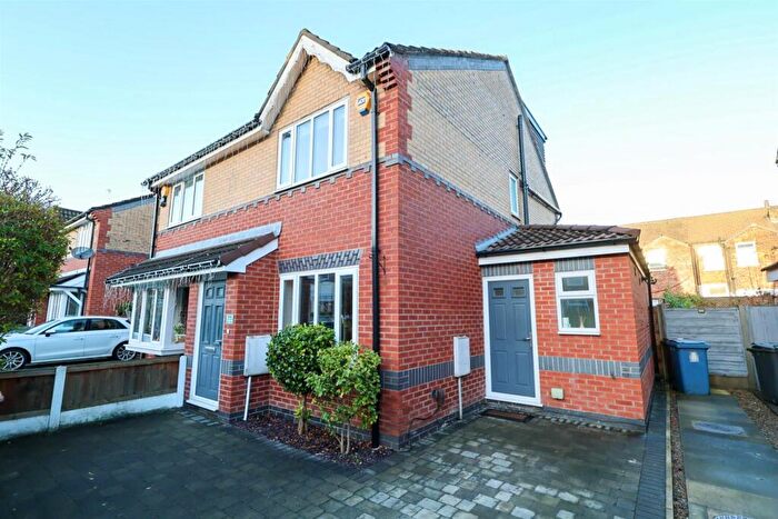 3 Bedroom Semi Detached House For Sale In Belmont Street, Monton, M30