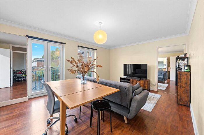 2 Bedroom Flat For Sale In Fuller Close, London, E2