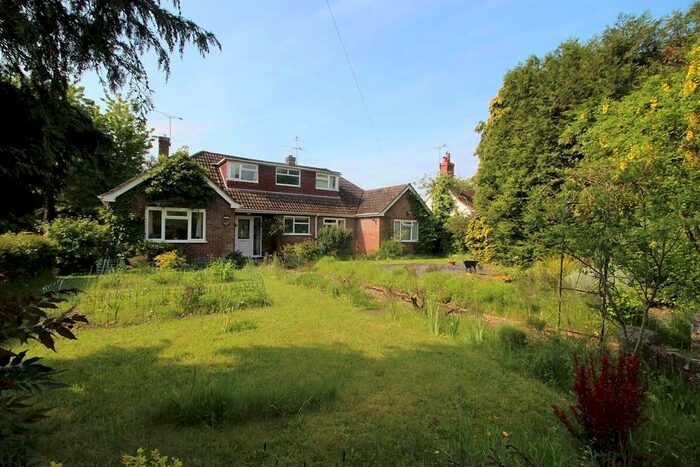 4 Bedroom Detached House For Sale In Beals Lane, Tilehurst, Reading, RG31