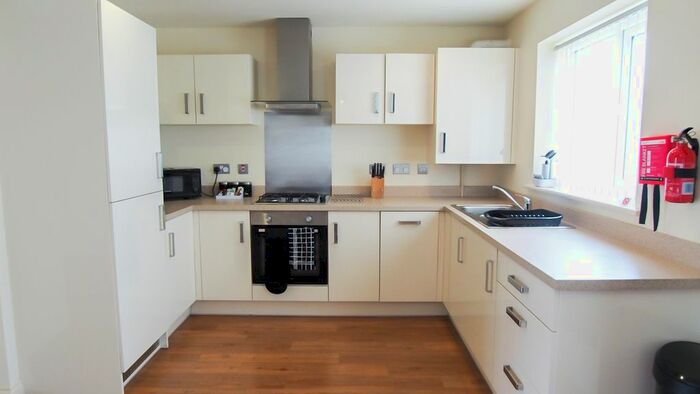2 Bedroom Flat To Rent In Northumberland Way, Walsall, West Midlands, WS2