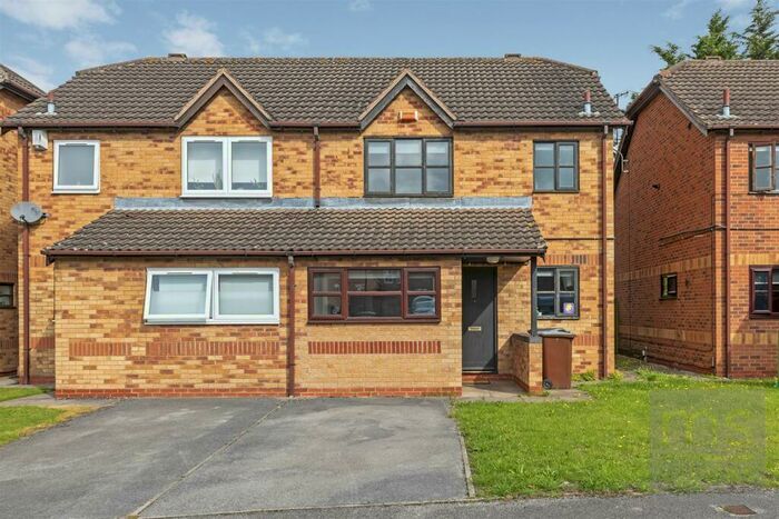 4 Bedroom Semi-Detached House To Rent In £pppw Hinchin Brook, Lenton, Nottingham, NG7