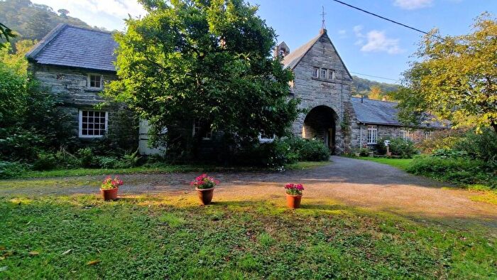 3 Bedroom Link Detached House For Sale In Crochendy Twrog, Tan-y-Bwlch, Maentwrog, LL41