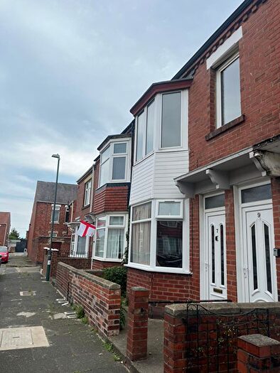 3 Bedroom Flat To Rent In Emlyn Road, South Shields, NE34