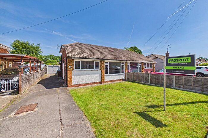 2 Bedroom Bungalow For Sale In Clouston Road, Farnborough, Hampshire, GU14