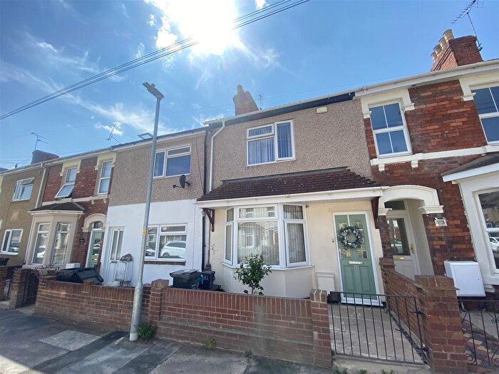 2 Bedroom Terraced House For Sale In Rayfield Grove, Ferndale, Swindon, SN2