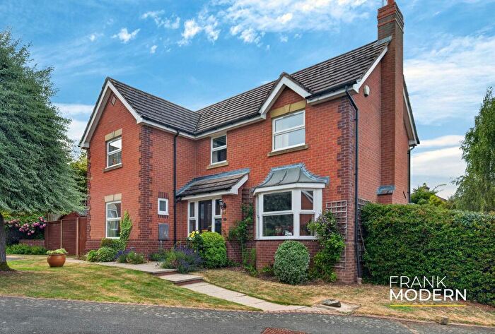 4 Bedroom Detached House For Sale In Elizabeth Way, Uppingham, LE15