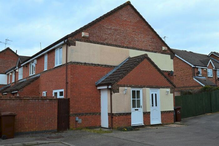 1 Bedroom Property To Rent In Mannington Gardens, East Hunsbury, Northampton, NN4
