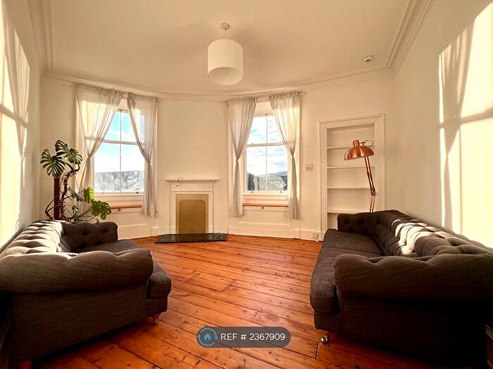 3 Bedroom Flat To Rent In Iona Street, Edinburgh, EH6