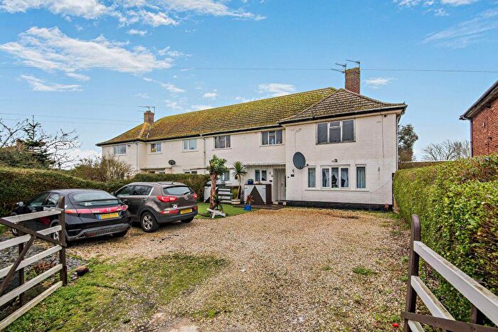 3 Bedroom Flat For Sale In Orchard Way, Bognor Regis, West Sussex, PO22