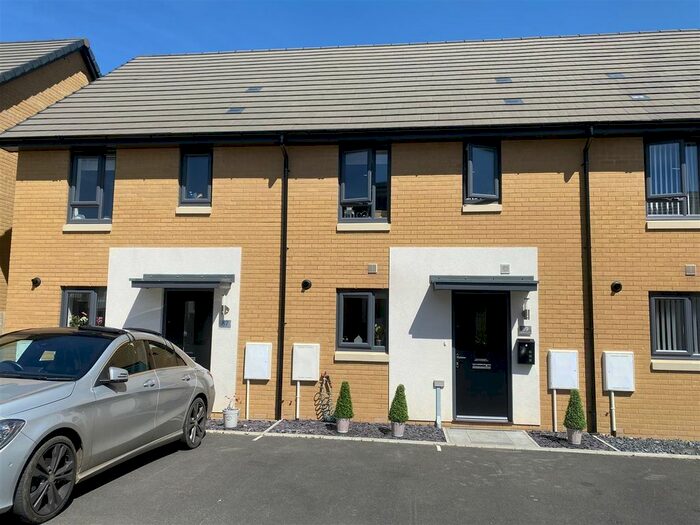 Houses for sale in Plympton, PL7, Plymouth