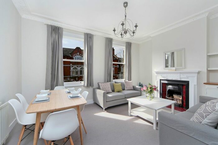 2 Bedroom Flat To Rent In Wandsworth Bridge Road, London, SW6