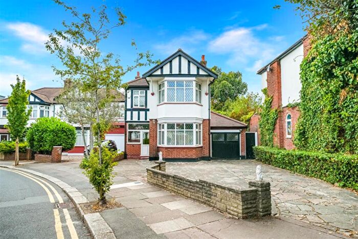 3 Bedroom Semi-Detached House For Sale In Falmouth Gardens, Ilford, IG4
