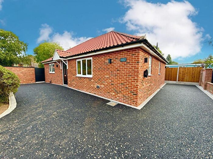 3 Bedroom Detached Bungalow For Sale In Pack Lane, Strumpshaw, NR13