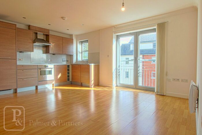 2 Bedroom Flat To Rent In Rotary Way, Colchester, Essex, CO3