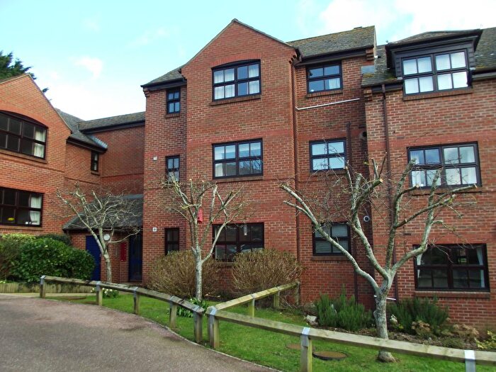 2 Bedroom Flat To Rent In Swan Court, Exeter, EX2