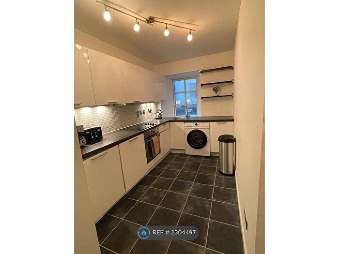 1 Bedroom Flat To Rent In James Watt Street, Glasgow, G2