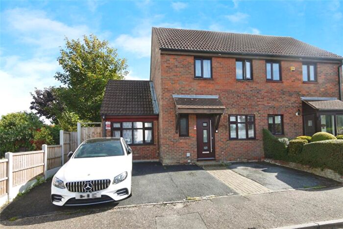 3 Bedroom Semi-Detached House For Sale In Queen Street, Warley, Brentwood, Essex, CM14