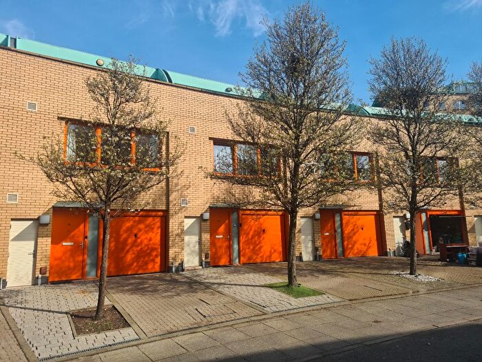 3 Bedroom Town House To Rent In St Francis Rigg, New Gorbals, Glasgow, G5