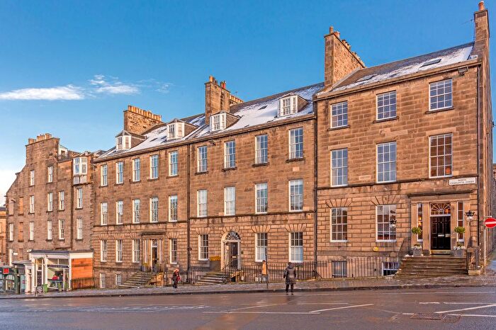3 Bedroom Flat For Sale In / North Charlotte Street, Edinburgh, EH2