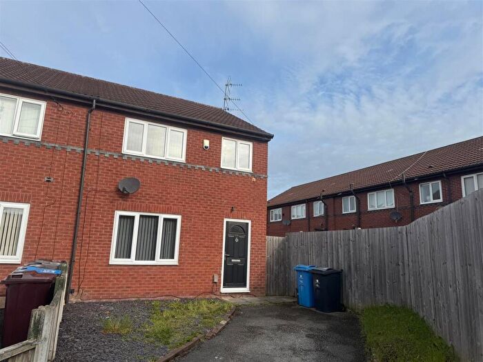 4 Bedroom End Of Terrace House To Rent In Stanton Crescent, Liverpool, L32
