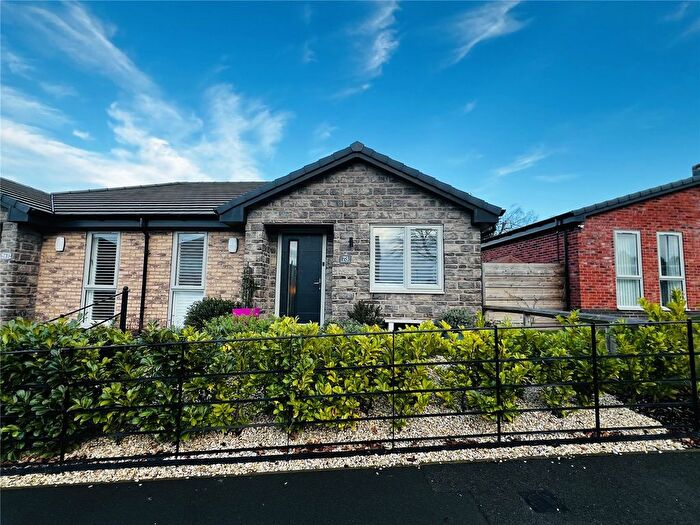 2 Bedroom Semi Detached House For Sale In Sandhurst Avenue, Mansfield, Nottinghamshire, NG18