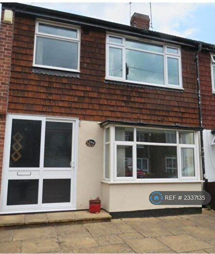 3 Bedroom Semi-Detached House To Rent In Norton Hill Drive, Coventry, CV2