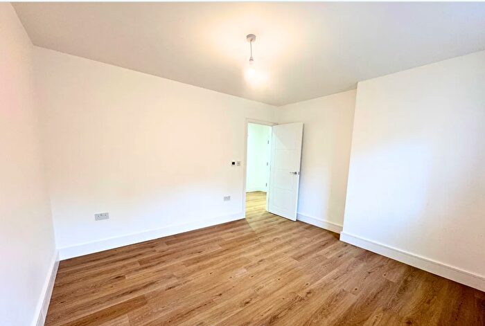 1 Bedroom Flat To Rent In Salisbury Road, Barnet, EN5