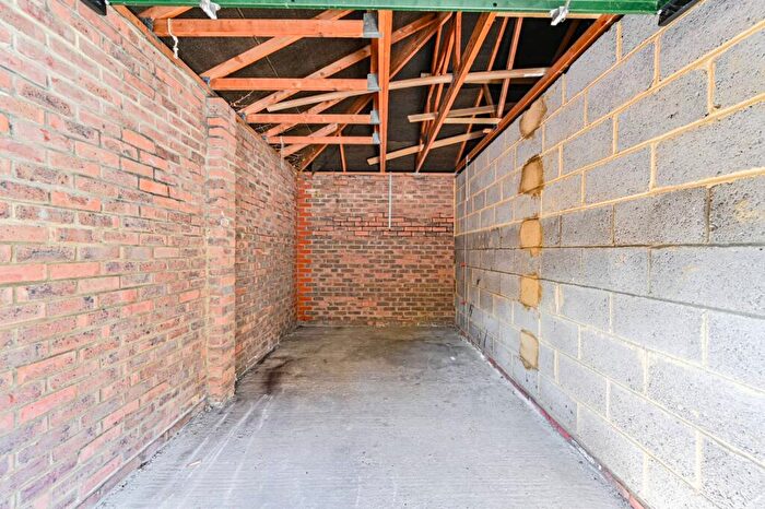 1 Bedroom Garage / Parking To Rent In Copers Cope Road, Beckenham, BR3