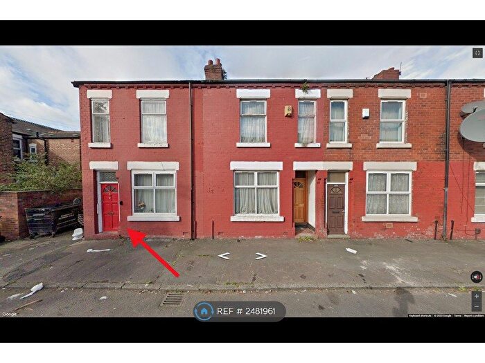 3 Bedroom End Of Terrace House To Rent In Crondall Street, Manchester, M14