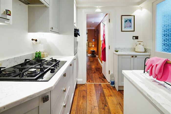 1 Bedroom Flat For Sale In Farm Road, Hove, BN3