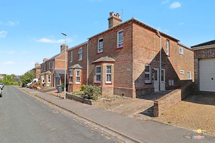 2 Bedroom Flat For Sale In Mountain Ash Road, Dorchester, Dorset, DT1