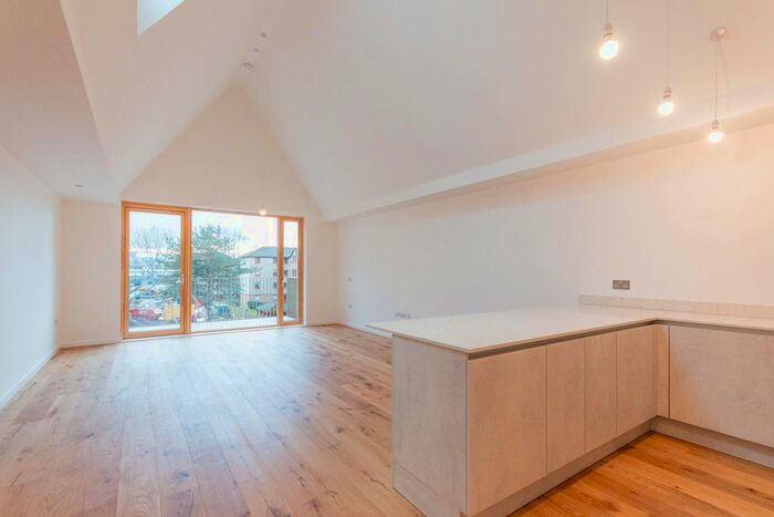 3 Bedroom Flat To Rent In Gylemuir Lane, Edinburgh, EH12