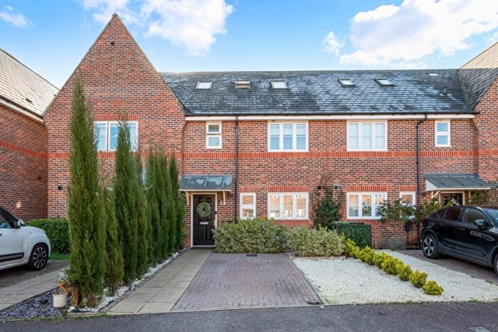 5 Bedroom Terraced House For Sale In Burnhams Grove, Epsom, KT19