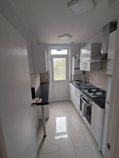 3 Bedroom Terraced House To Rent In Meopham Road, Mitcham, CR4