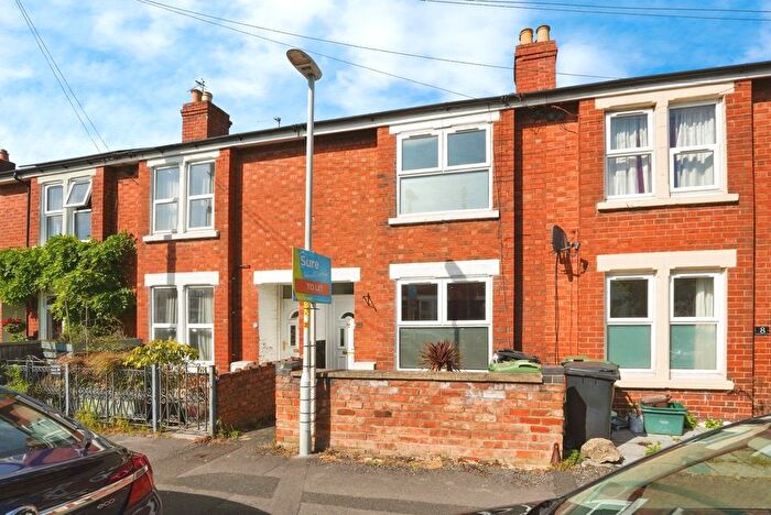 3 Bedroom Terraced House For Sale In Hanman Road, Gloucester, Gloucestershire, GL1