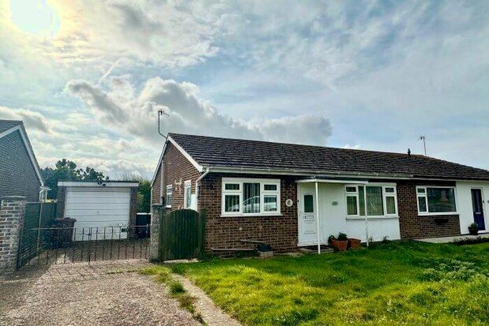 2 Bedroom Bungalow To Rent In Heron Close, Eastbourne, BN23