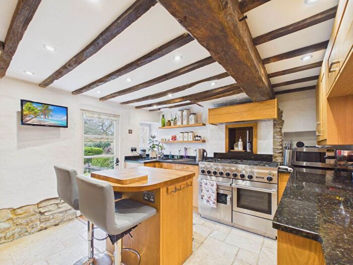 3 Bedroom Detached House For Sale In Churchway, Haddenham, HP17
