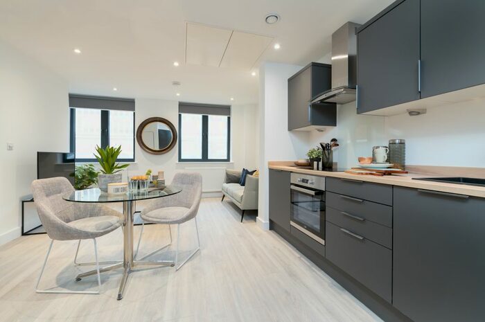 1 Bedroom Flat To Rent In East Park, Crawley, RH10