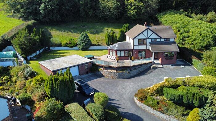 4 Bedroom Detached House For Sale In Cwm Ystrad Park, Johnstown, Carmarthen, SA31