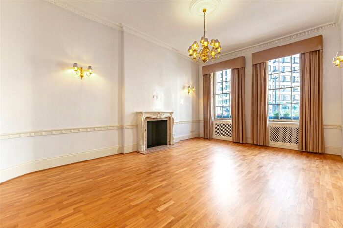 1 Bedroom Flat To Rent In Chesham Place, London, SW1X