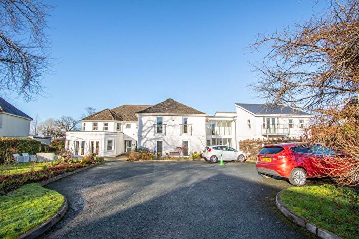 1 Bedroom Flat For Sale In The Crescent, Crapstone, PL20