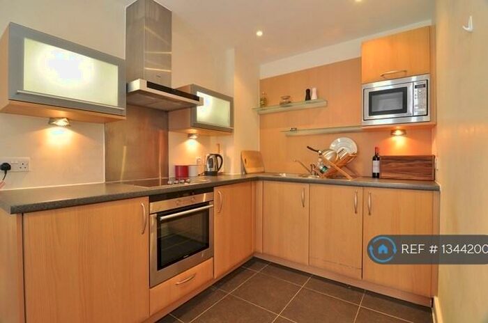 1 Bedroom Flat To Rent In East Lane, London, SE16