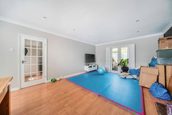 3 Bedroom Detached House To Rent In Parchmore Road, Thornton Heath, CR7