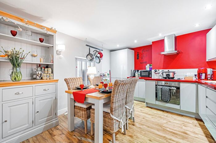 2 Bedroom Flat For Sale In Courtenay Street, Newton Abbot, TQ12
